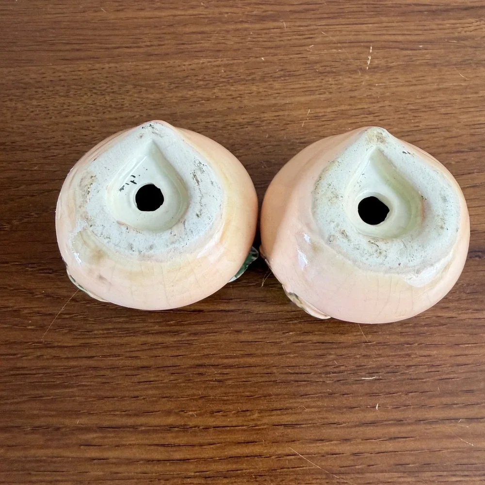 Vintage Anthropomorphic Peach Salt Pepper Shakers Ceramic Kitsch Fruit Faces